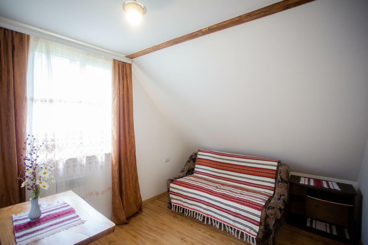 Сервус Guest Hotell Jaremtje Exteriör bild