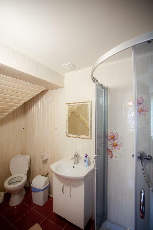 Сервус Guest Hotell Jaremtje Exteriör bild