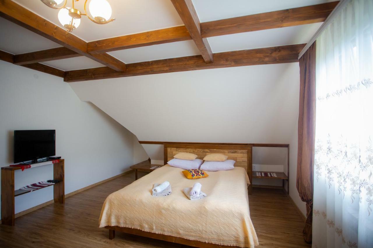 Сервус Guest Hotell Jaremtje Exteriör bild