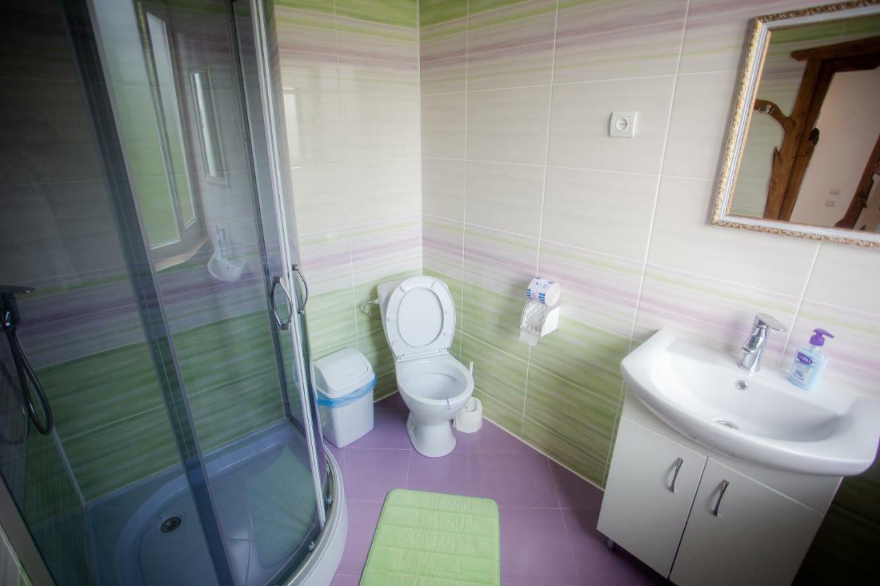 Сервус Guest Hotell Jaremtje Exteriör bild