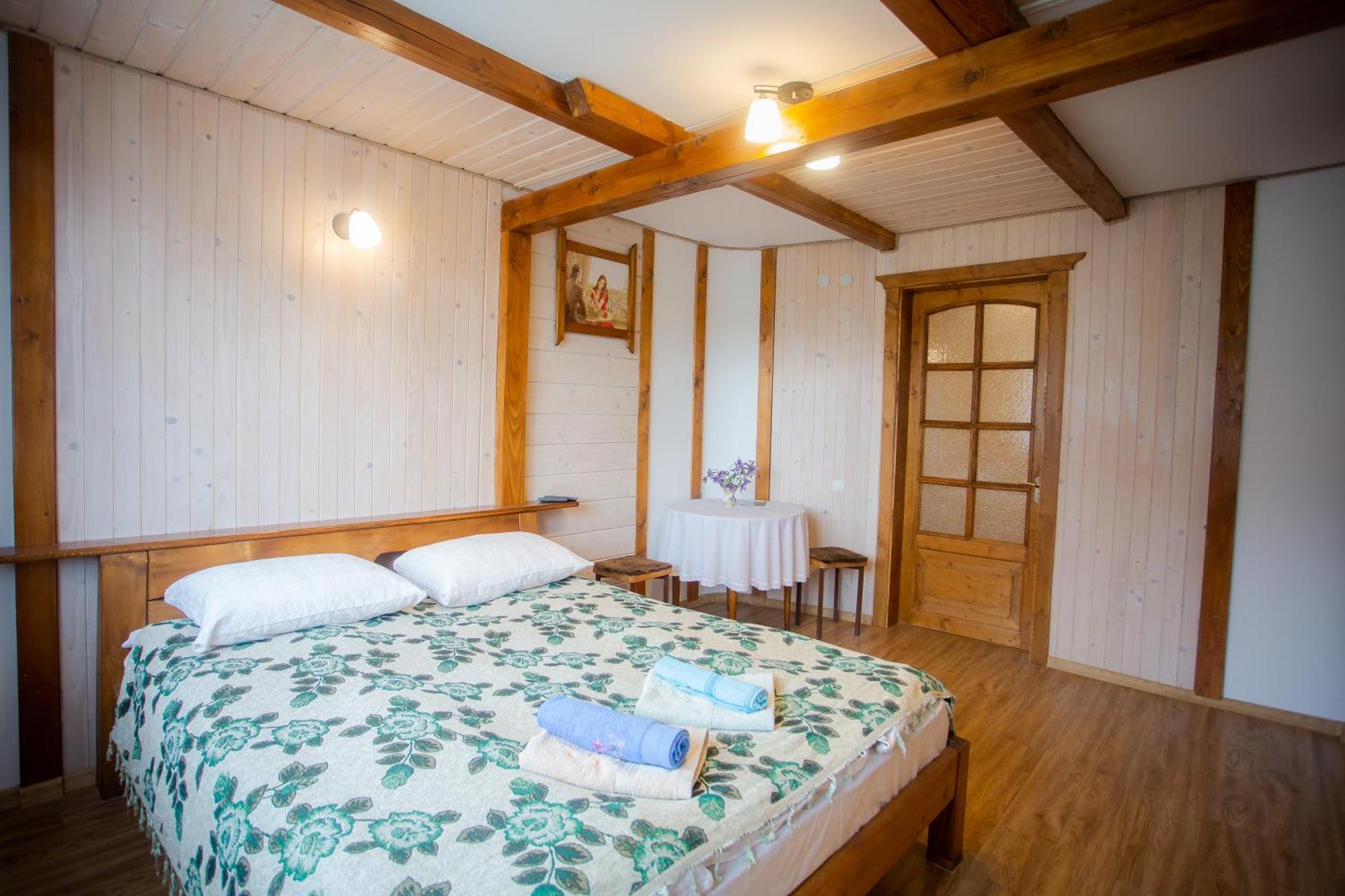 Сервус Guest Hotell Jaremtje Exteriör bild