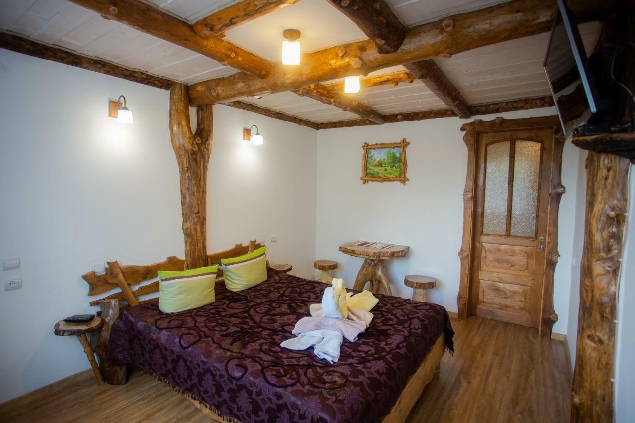 Сервус Guest Hotell Jaremtje Exteriör bild